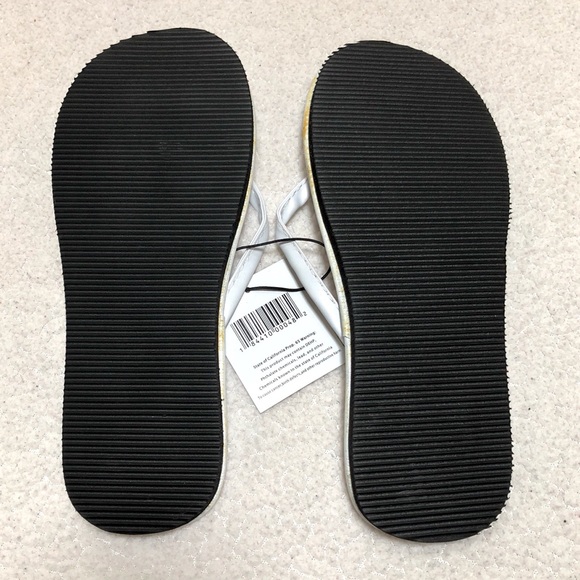 ⚡️2 for $15 White Bamboo Flip Flop Sandals Size 7 - Picture 3 of 5